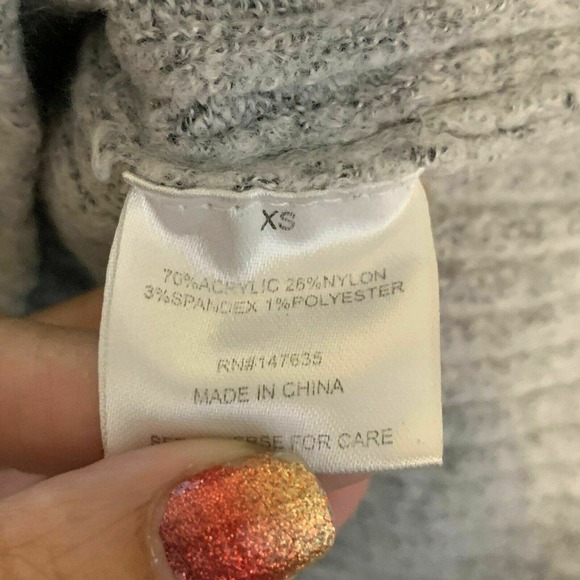 Romeo & Juliette Gray Long Sleeves High Neck Knit Sweater Size XS - Picture 4 of 10